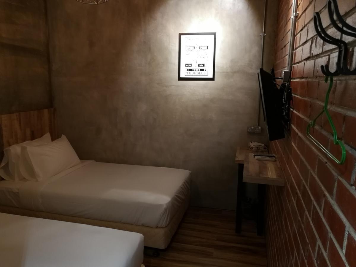 The Rise Room Kuala Terengganu Eksteriør bilde A room at the hotel