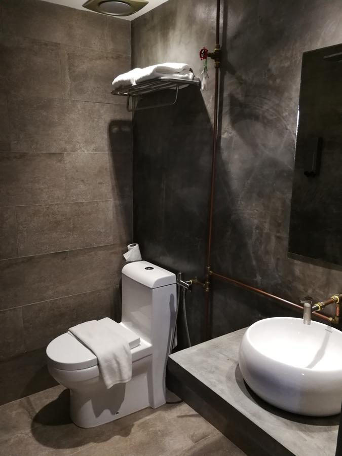 The Rise Room Kuala Terengganu Eksteriør bilde Bathroom